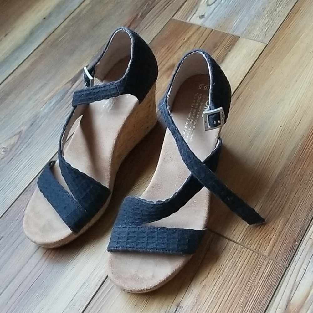 Tom's Women's Clarissa Black Textile Casual Shoe